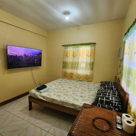 Larosa Hostel Puerto Princesa Екстериор снимка