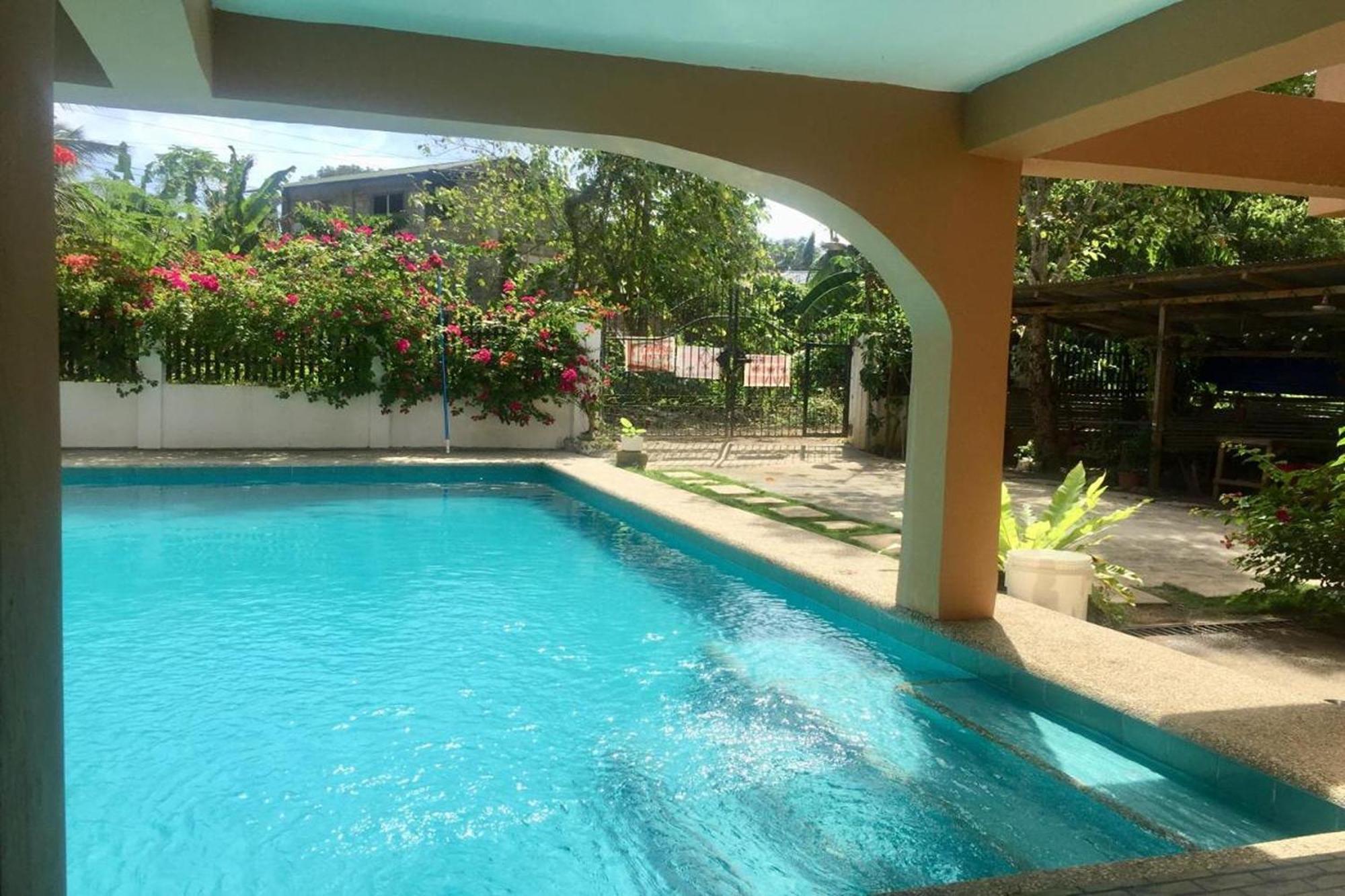Larosa Hostel Puerto Princesa Екстериор снимка