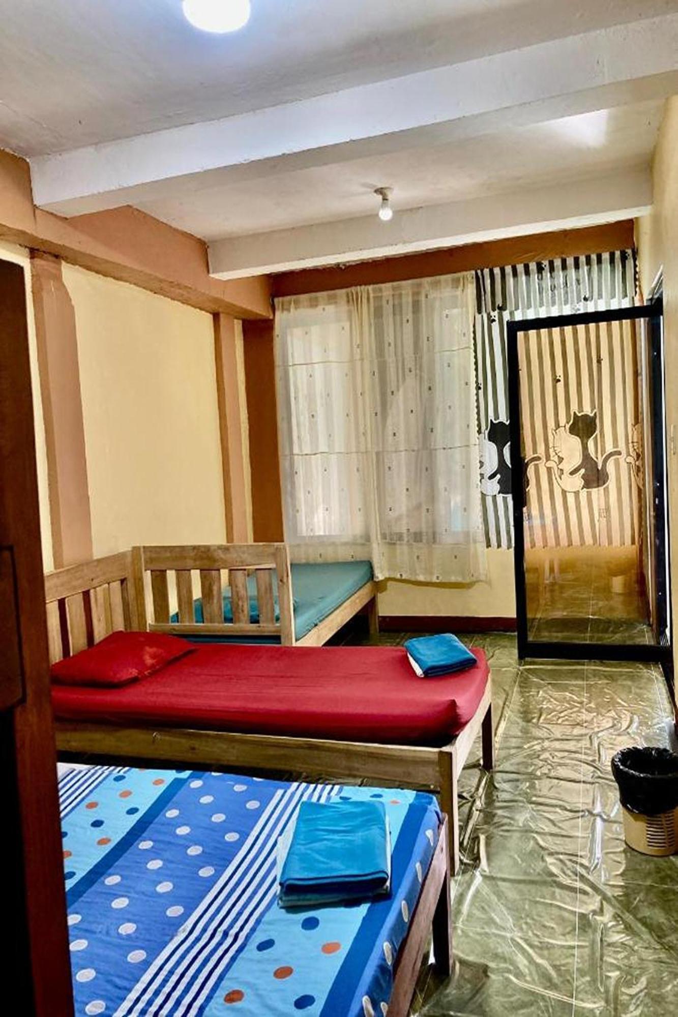 Larosa Hostel Puerto Princesa Екстериор снимка