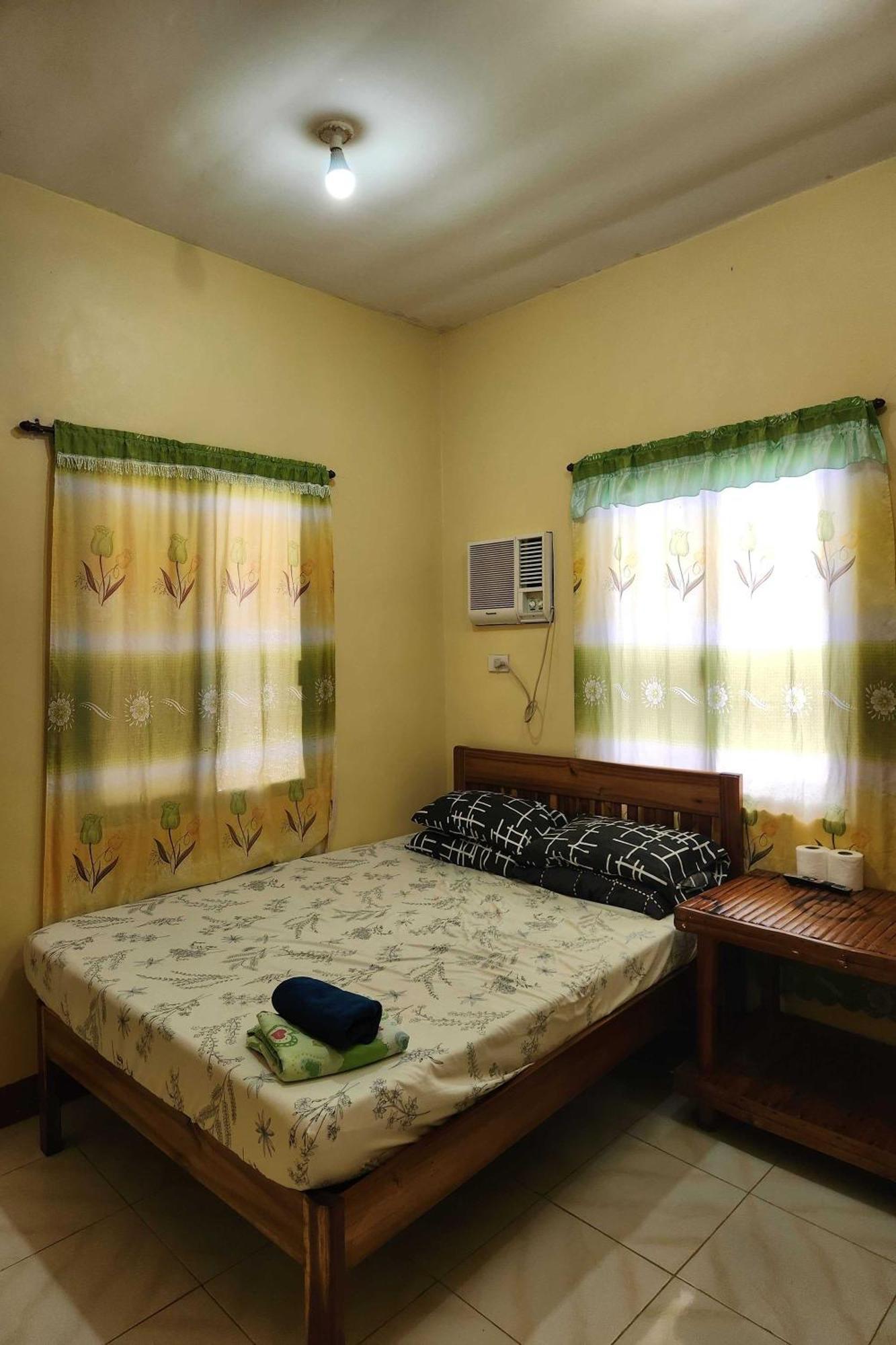 Larosa Hostel Puerto Princesa Екстериор снимка