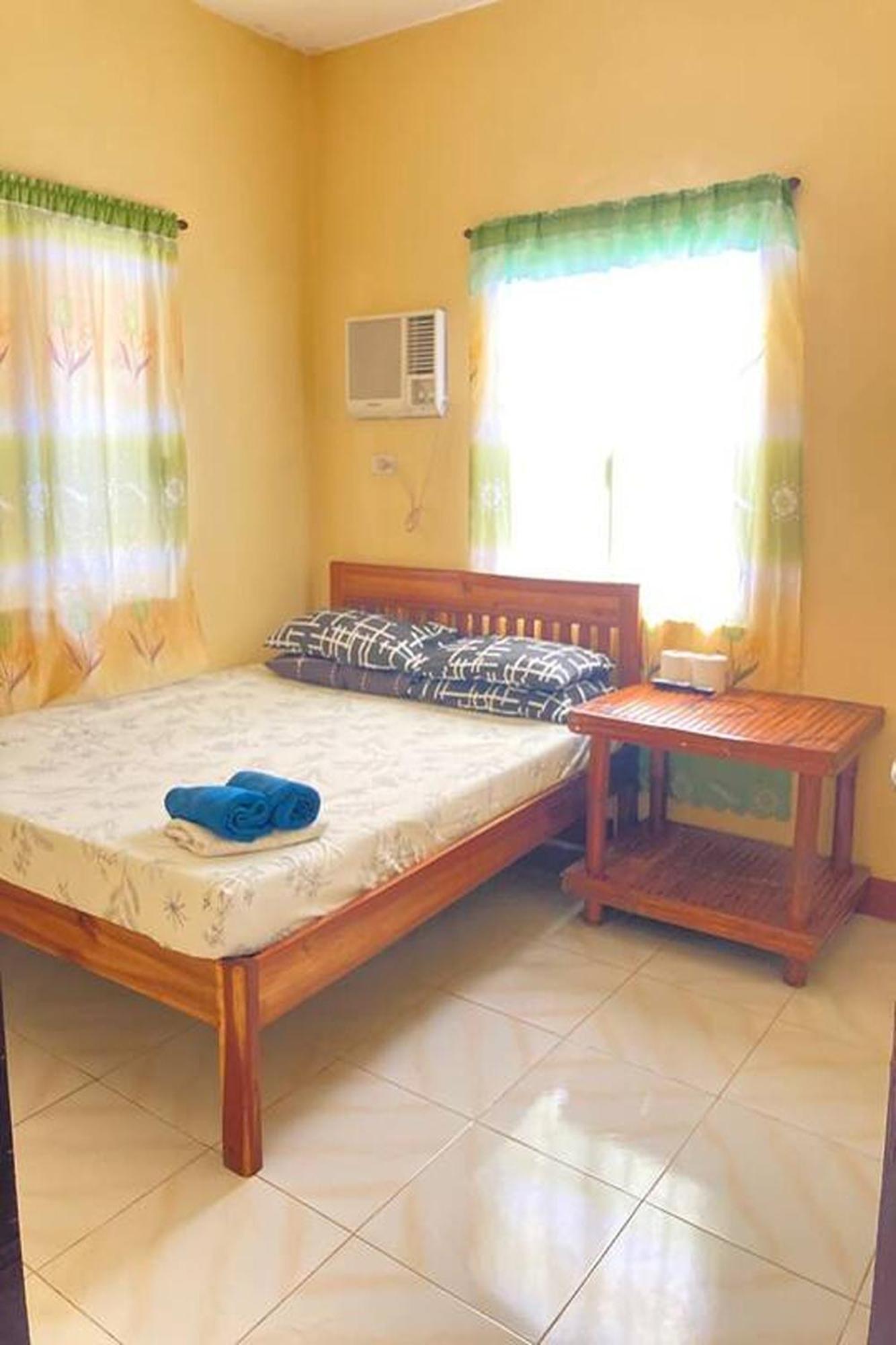 Larosa Hostel Puerto Princesa Екстериор снимка
