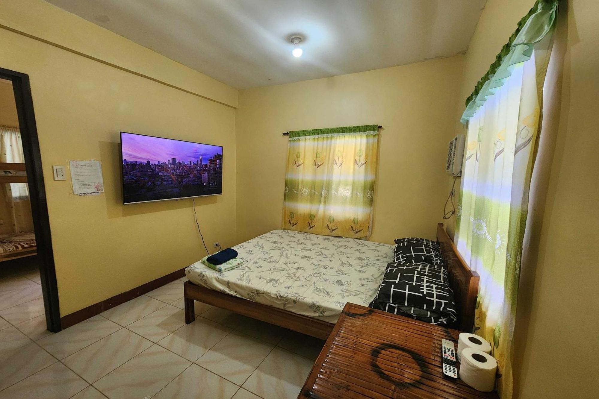 Larosa Hostel Puerto Princesa Екстериор снимка