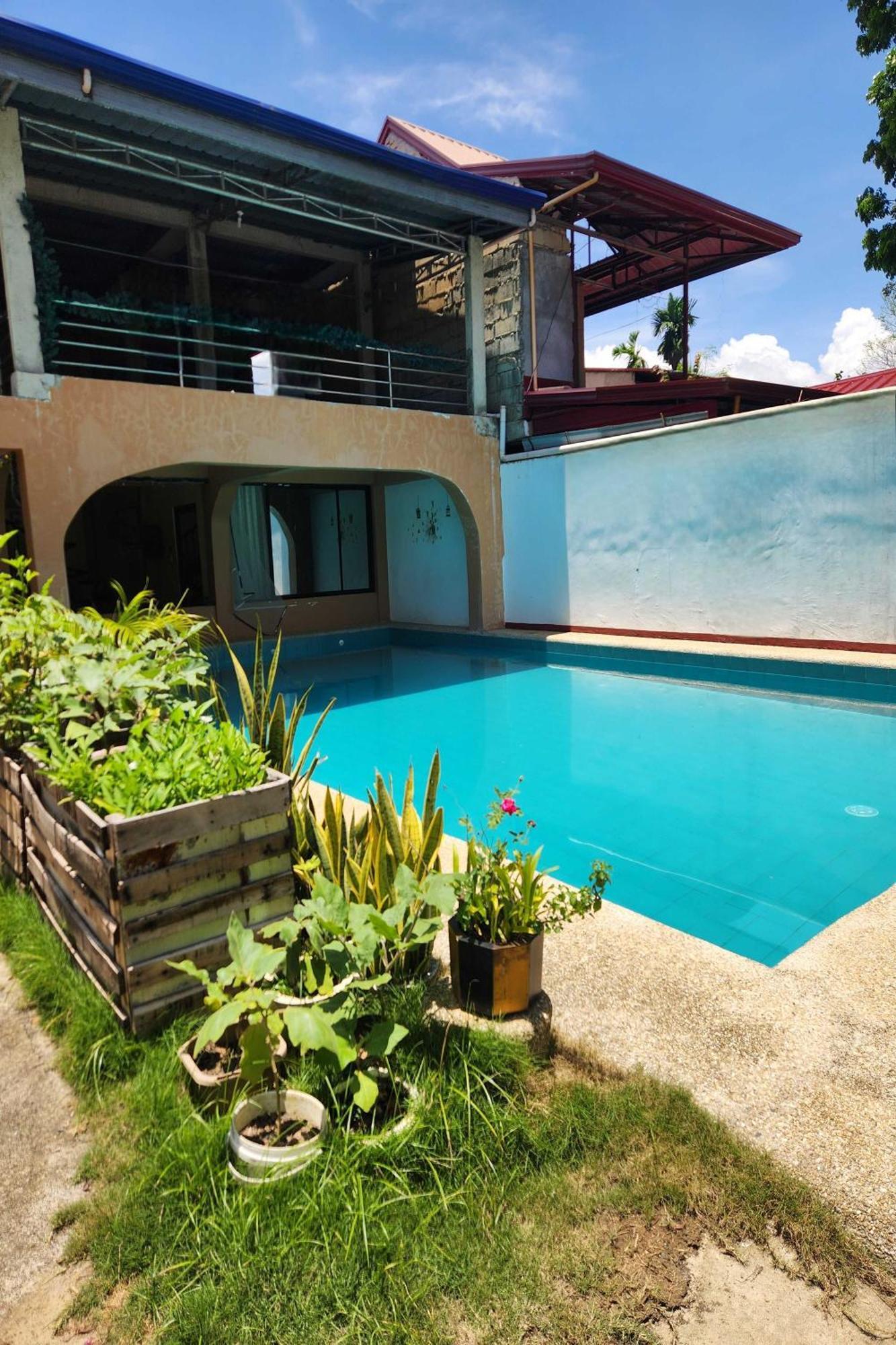 Larosa Hostel Puerto Princesa Екстериор снимка