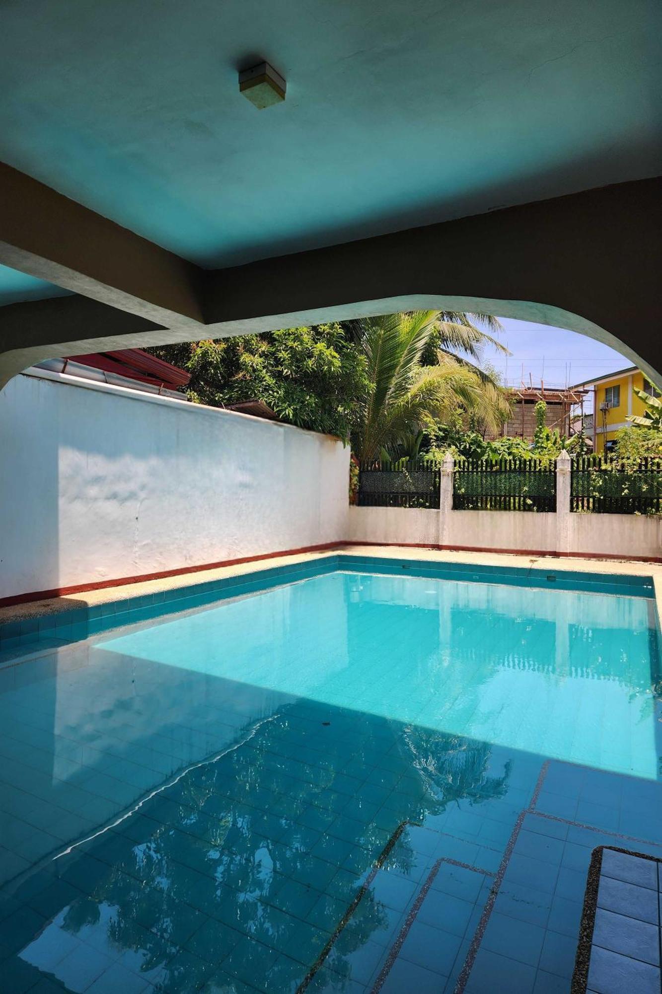 Larosa Hostel Puerto Princesa Екстериор снимка